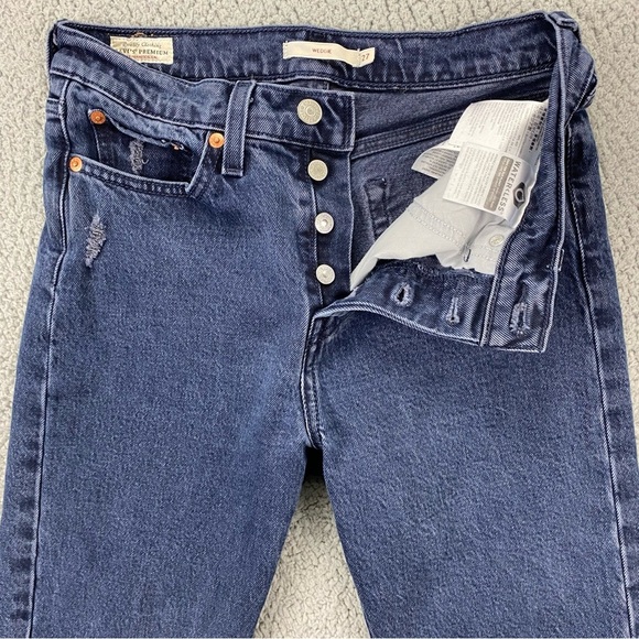Levi's Premium Women Wedgie Icon Raw Hem Black & Blue Button Fly Jeans  Size: 27 - Picture 3 of 15